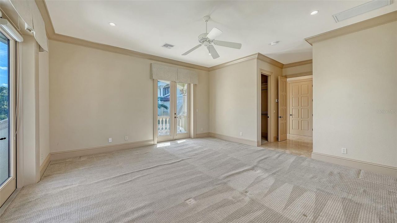 570 S Spoonbill Drive, Sarasota, FL 34236 Photo