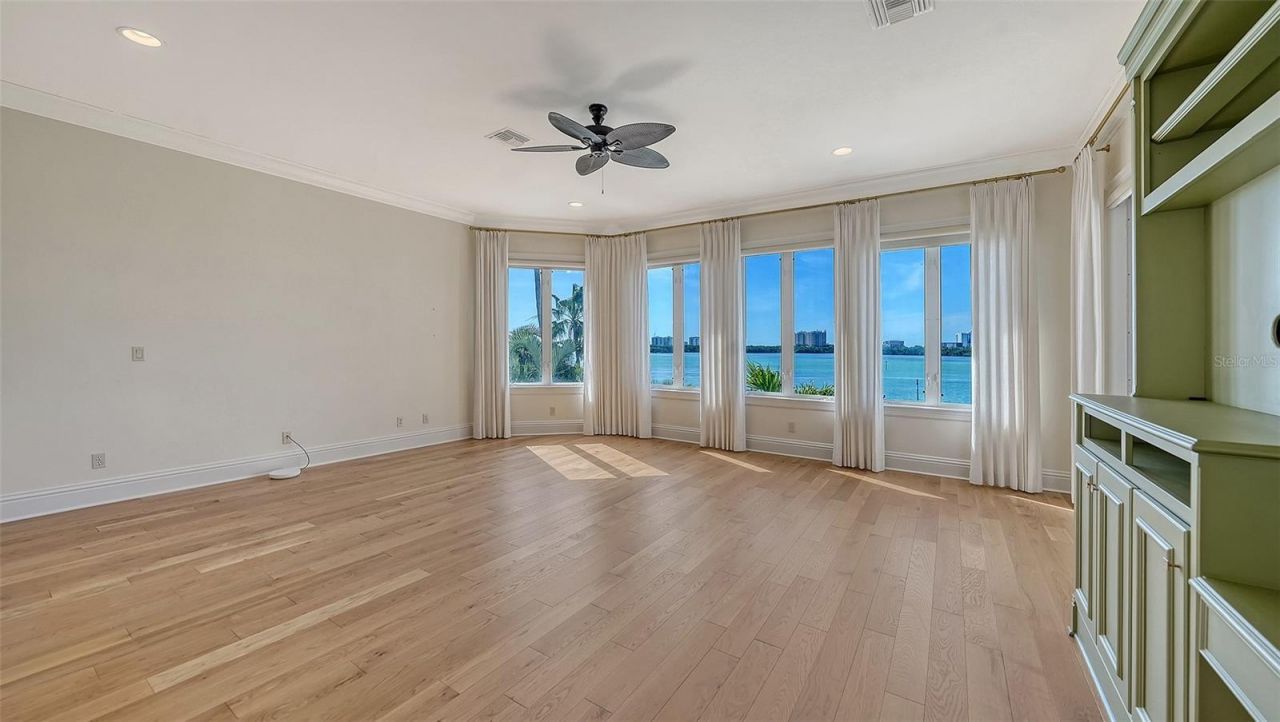 570 S Spoonbill Drive, Sarasota, FL 34236 Photo