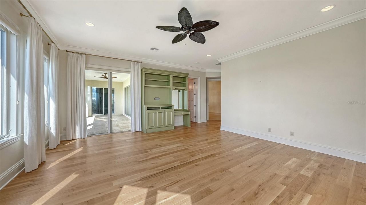 570 S Spoonbill Drive, Sarasota, FL 34236 Photo