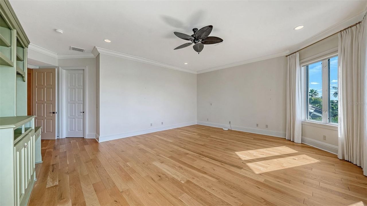 570 S Spoonbill Drive, Sarasota, FL 34236 Photo