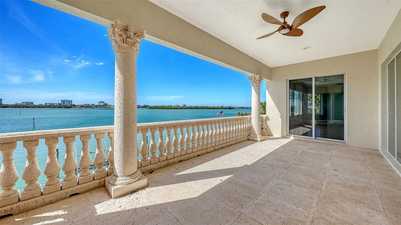 570 S Spoonbill Drive, Sarasota, FL 34236 Photo