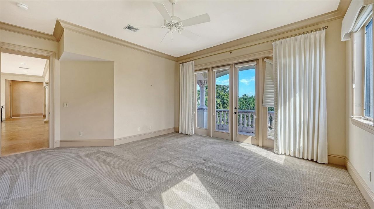570 S Spoonbill Drive, Sarasota, FL 34236 Photo