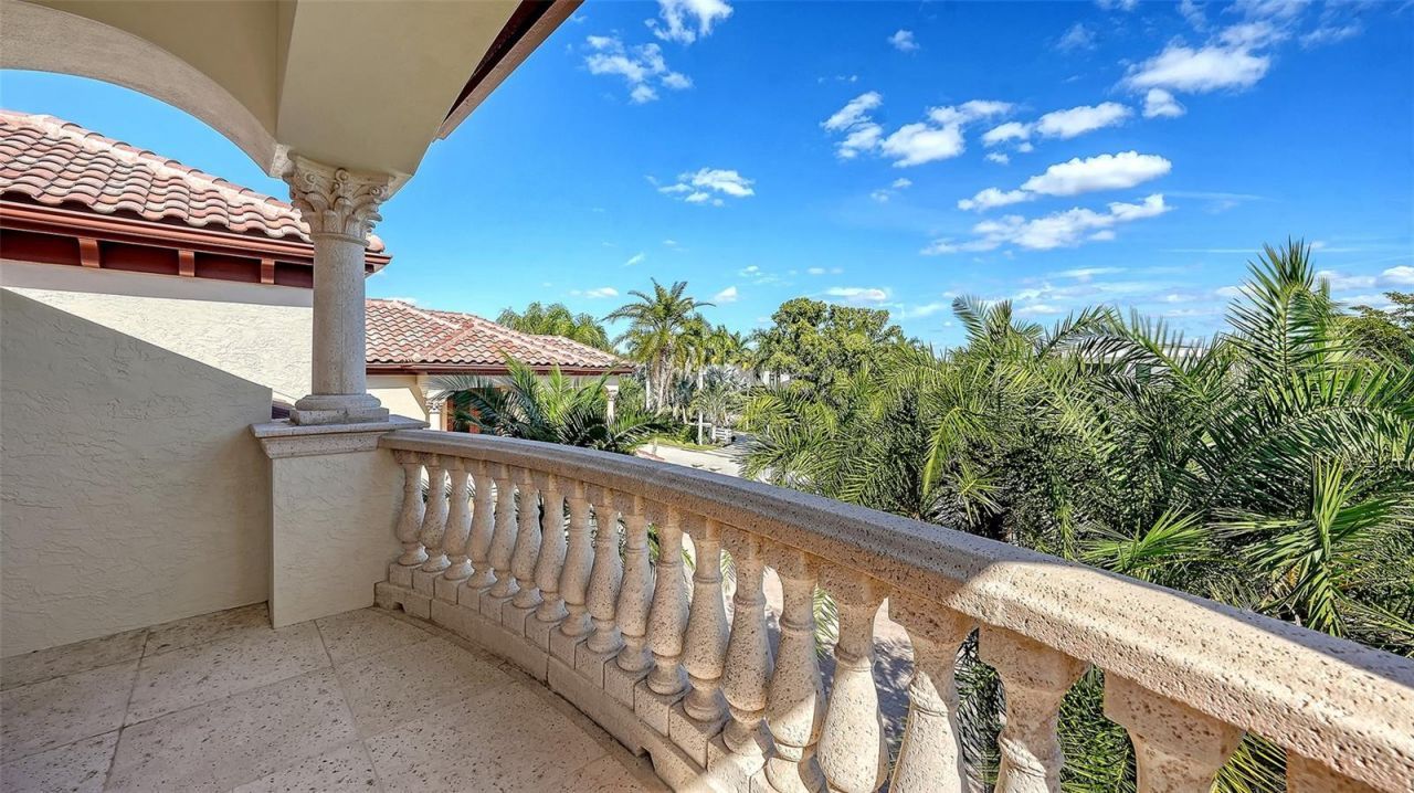 570 S Spoonbill Drive, Sarasota, FL 34236 Photo