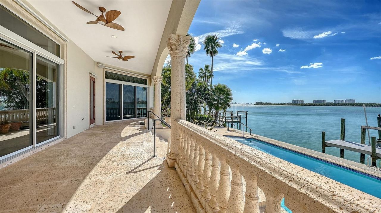 570 S Spoonbill Drive, Sarasota, FL 34236 Photo