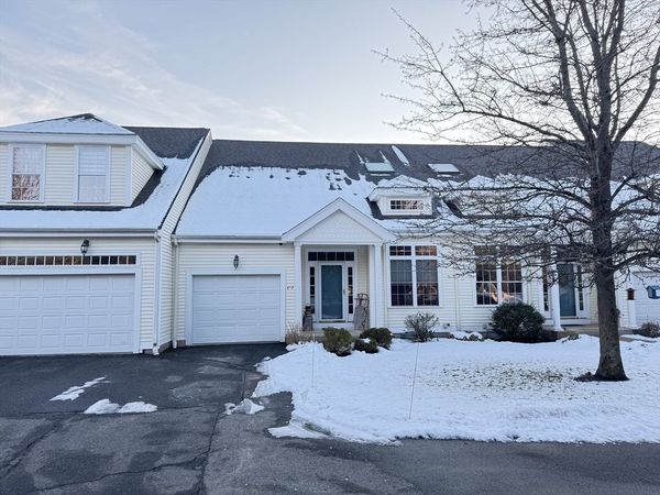 6 Kingson Lane, Unit 2, Medway, MA 02053