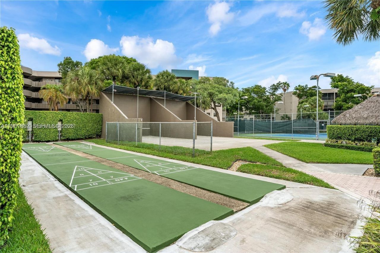 1100 Colony Point Cir, Unit 518, Pembroke Pines, FL 33026 Photo