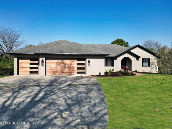 9747 S RTE N, Columbia, MO 65203