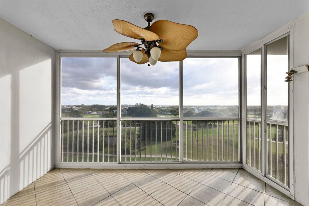 3050 N Palm Aire Drive, Unit 909, Pompano Beach, FL 33069 Photo