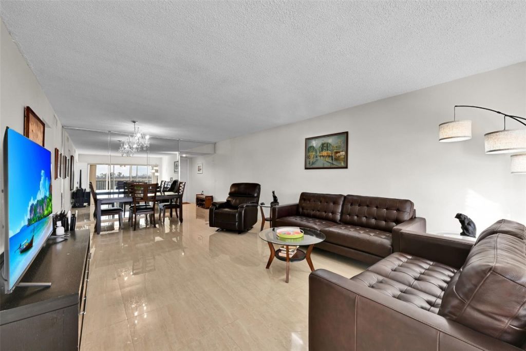 3050 N Palm Aire Drive, Unit 909, Pompano Beach, FL 33069 Photo