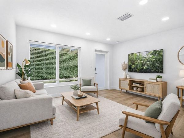 1401 N 70th Ter, Hollywood, FL 33024