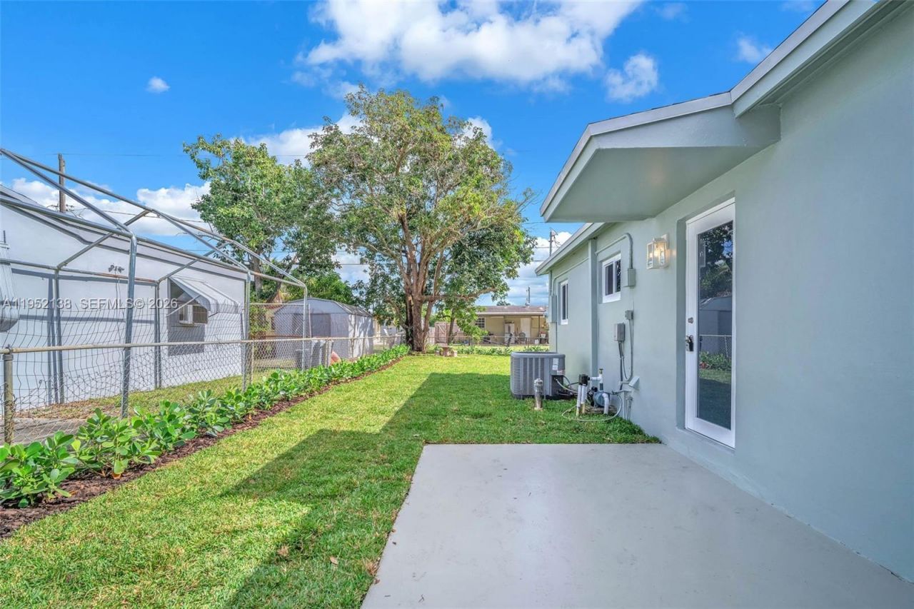 1401 N 70th Ter, Hollywood, FL 33024 Photo