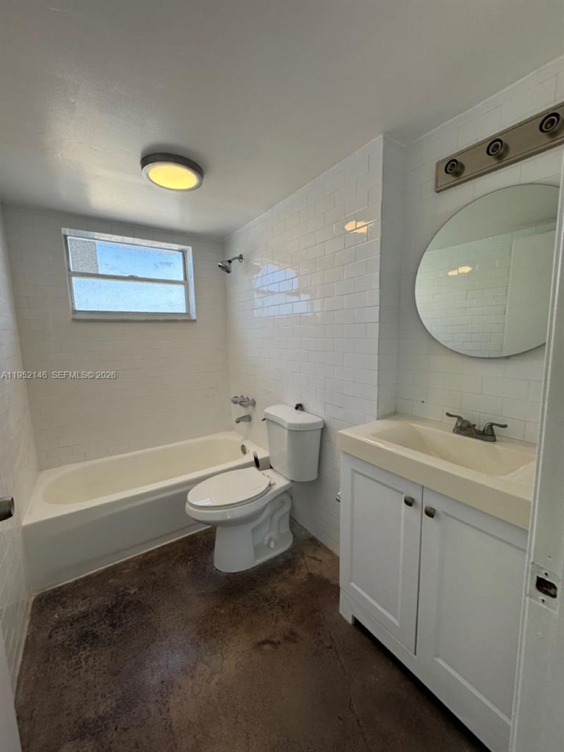 7904 West Dr, Unit 101, North Bay Village, FL 33141 Photo