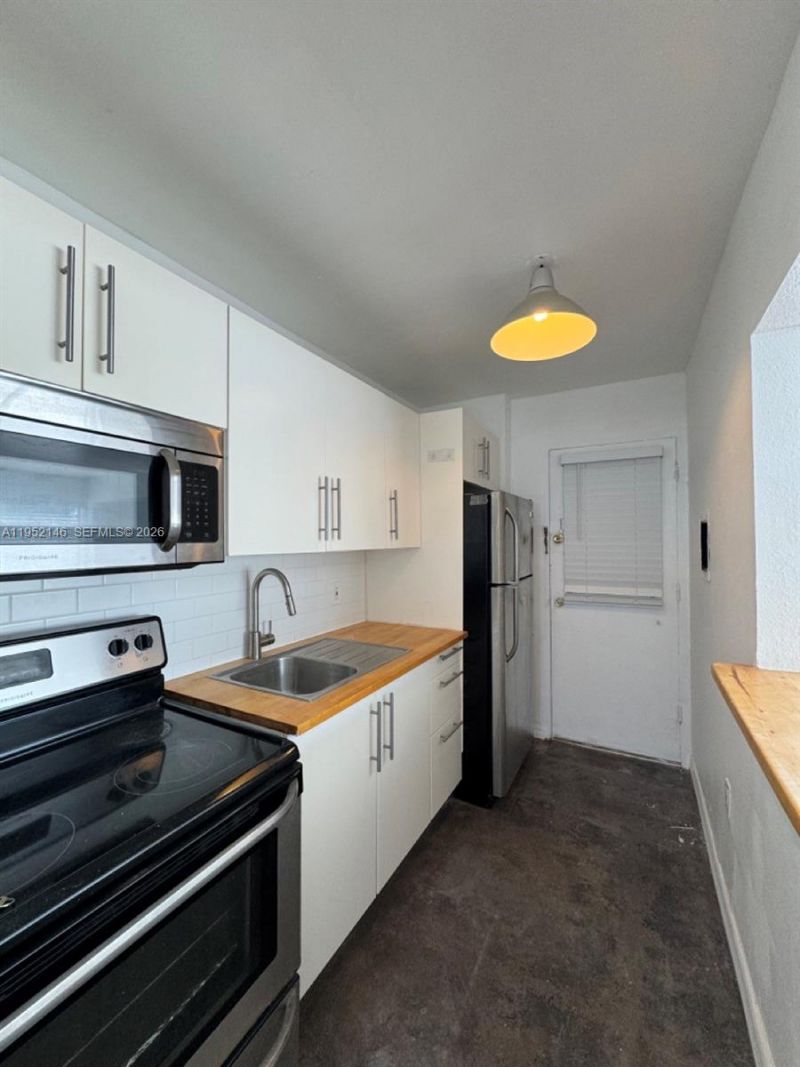 7904 West Dr, Unit 101, North Bay Village, FL 33141 Photo