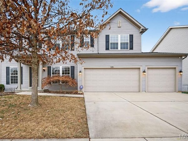 1290 Shorewinds Trail, St Charles, MO 63303