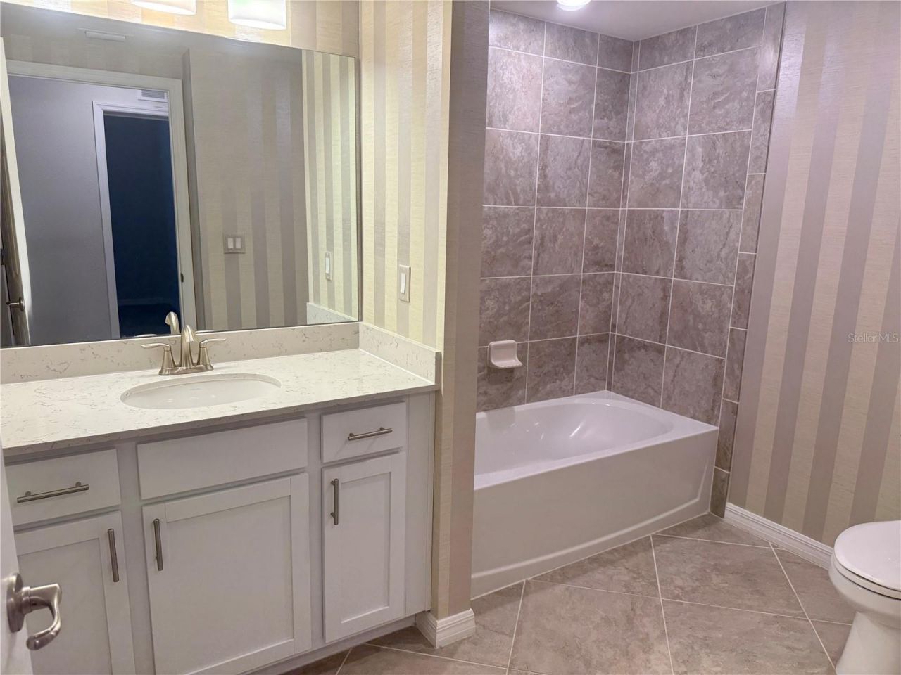 907 Tidewater Shores Loop, Unit 411, Bradenton, FL 34208 Photo