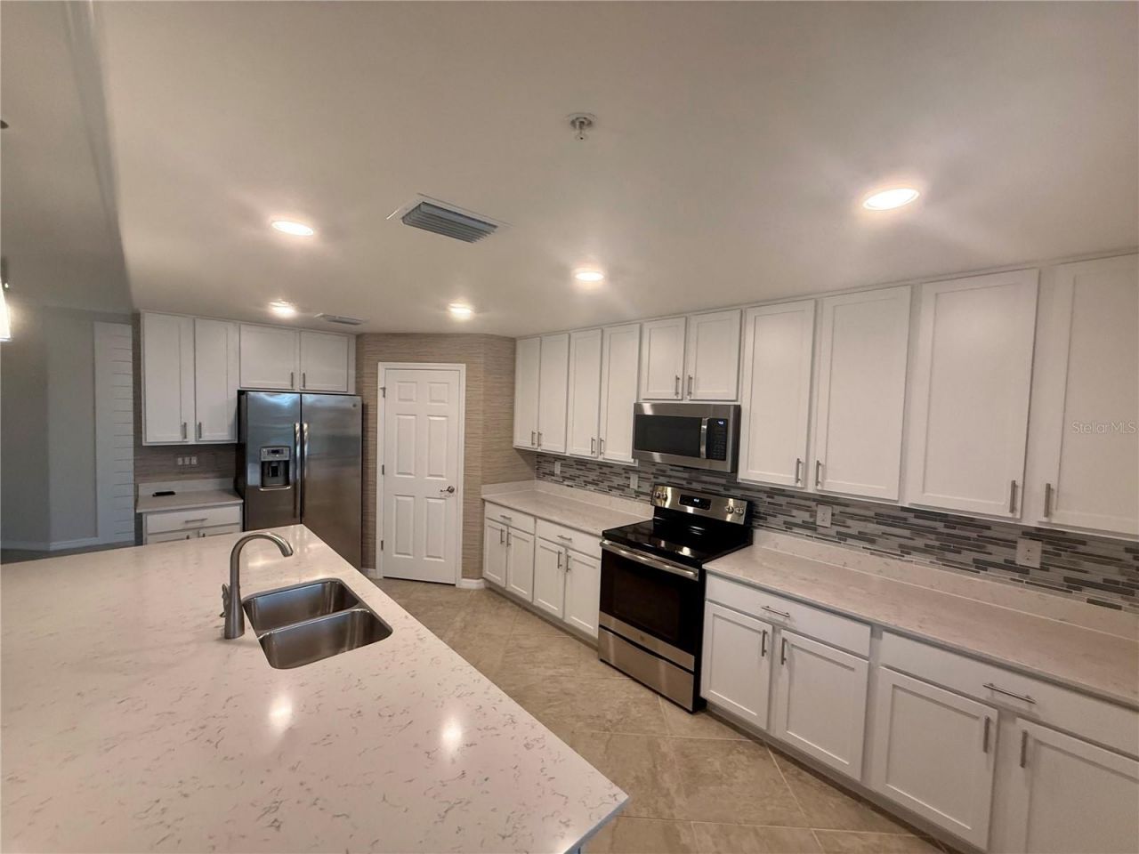 907 Tidewater Shores Loop, Unit 411, Bradenton, FL 34208 Photo