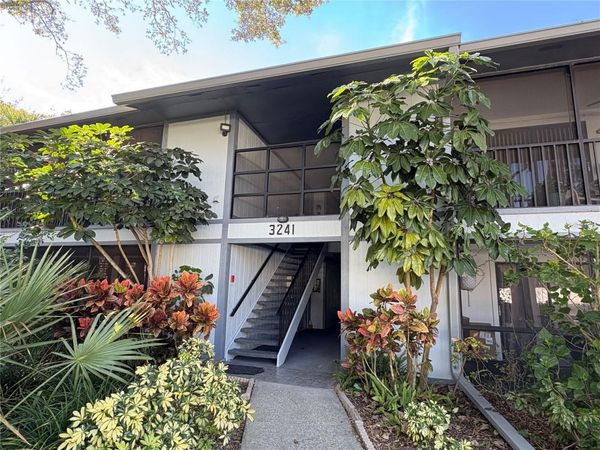 3241 FOX CHASE CIRCLE N, Unit 204, PALM HARBOR, FL 34683