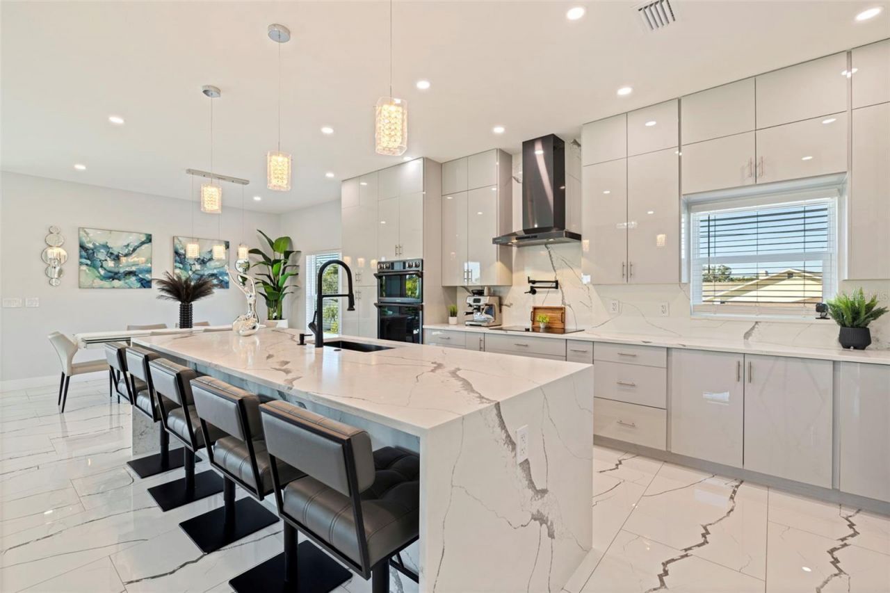 6062 Bayou Grande Boulevard Ne, Saint Petersburg, FL 33703 Photo