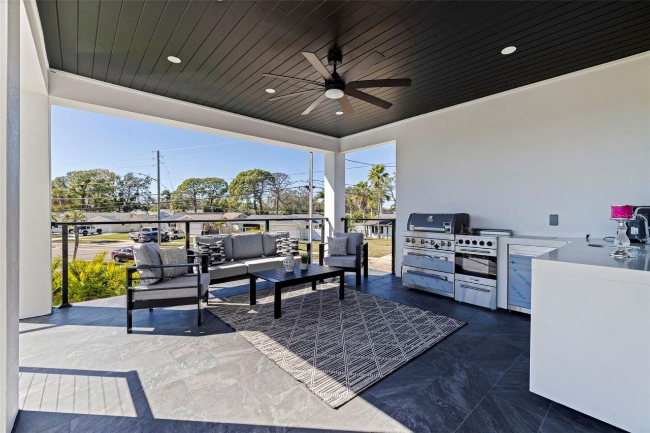 6062 Bayou Grande Boulevard Ne, Saint Petersburg, FL 33703 Photo