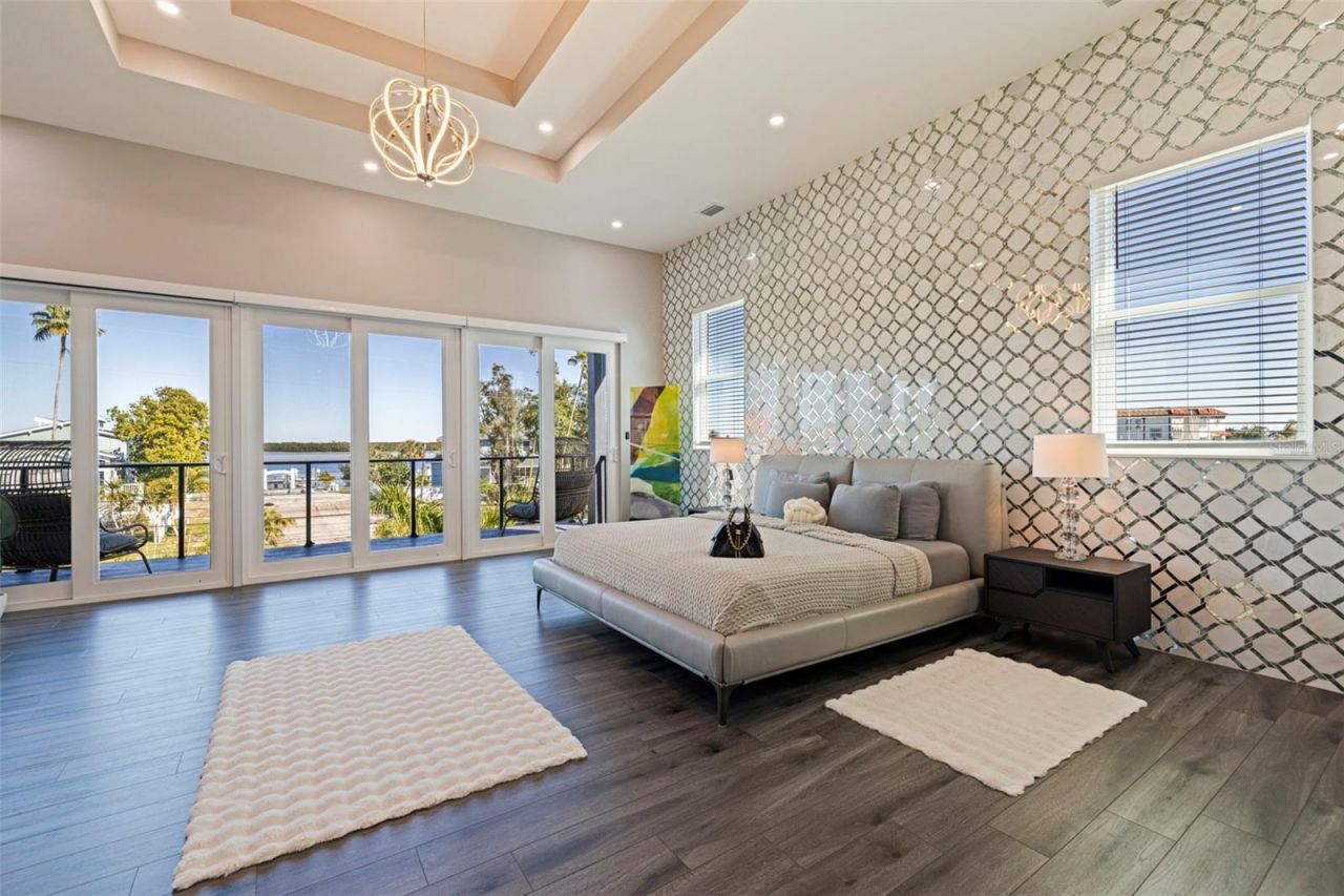 6062 Bayou Grande Boulevard Ne, Saint Petersburg, FL 33703 Photo