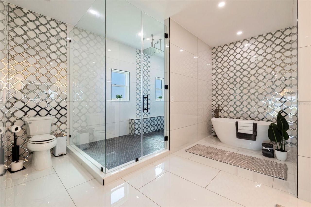 6062 Bayou Grande Boulevard Ne, Saint Petersburg, FL 33703 Photo