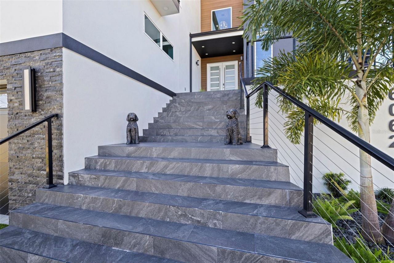 6062 Bayou Grande Boulevard Ne, Saint Petersburg, FL 33703 Photo