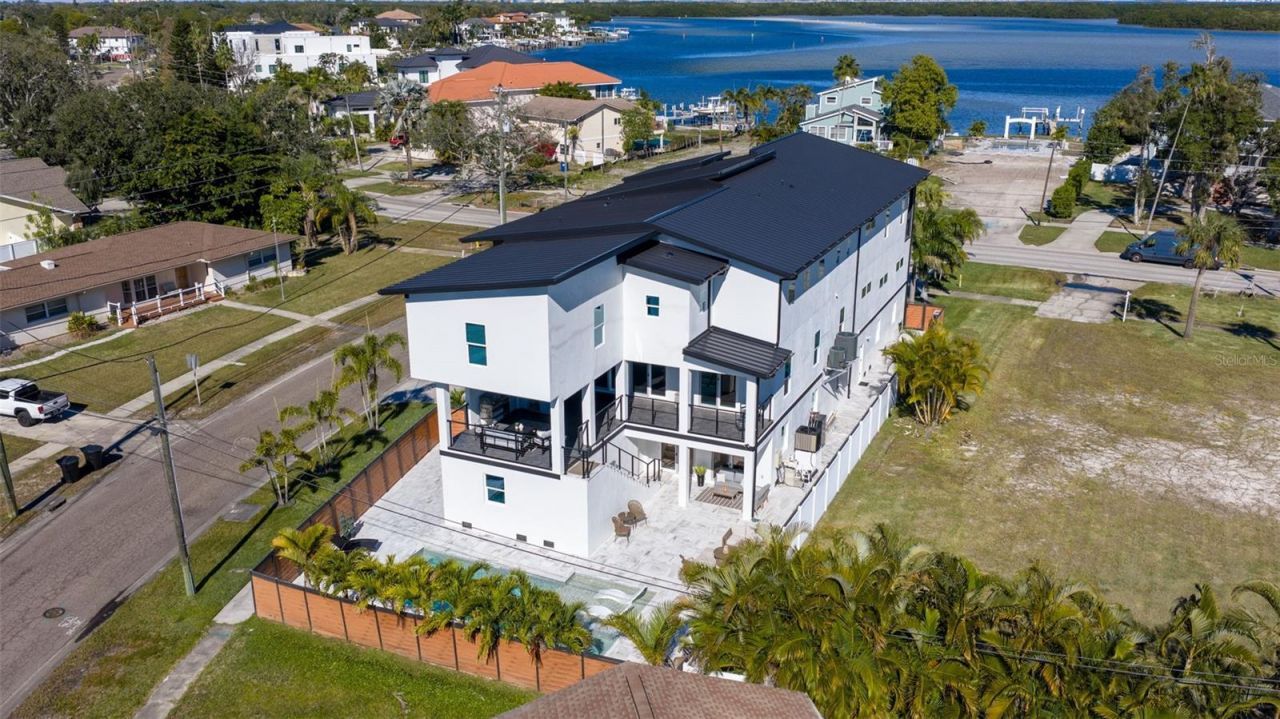 6062 Bayou Grande Boulevard Ne, Saint Petersburg, FL 33703 Photo