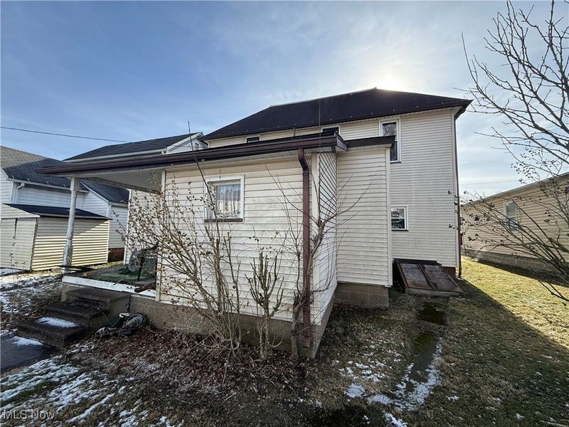 507 W 3rd Street, Uhrichsville, OH 44683 Photo 15