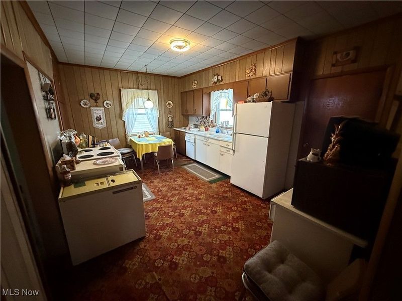 507 W 3rd Street, Uhrichsville, OH 44683 Photo 6