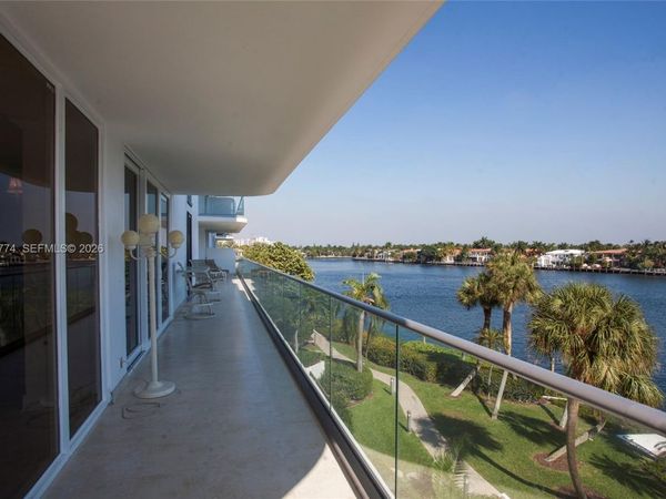 19707 Turnberry Way, Unit 4H, Aventura, FL 33180