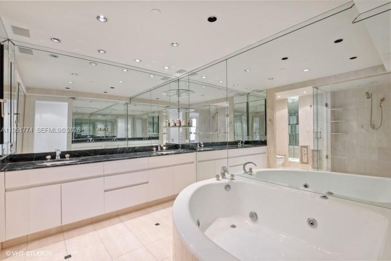 19707 Turnberry Way, Unit 4H, Aventura, FL 33180 Photo