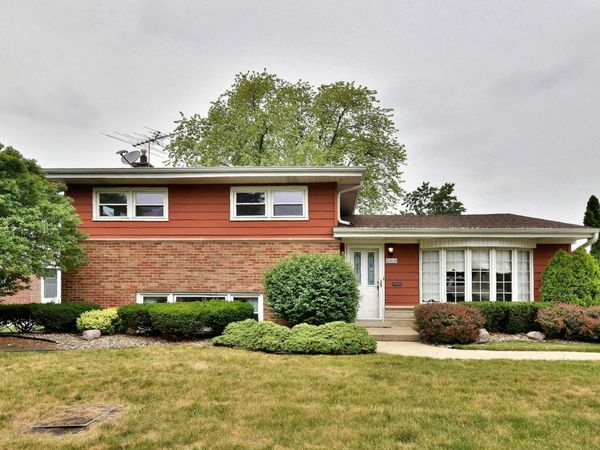 8006 W Courtland Avenue, Norridge, IL 60706