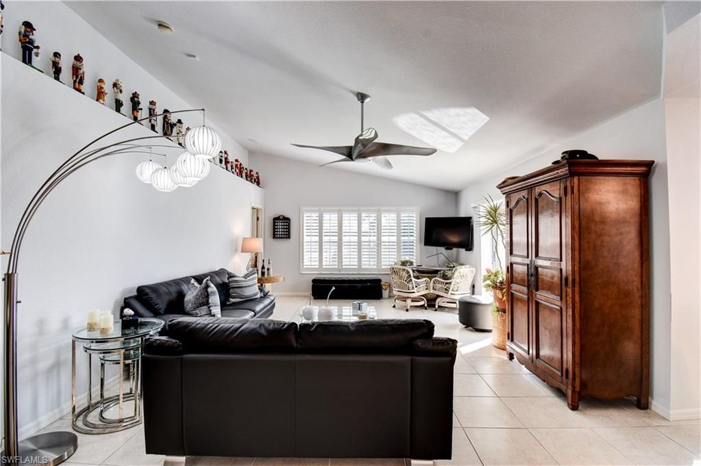 2201 SE 17th Pl, Cape Coral, FL 33990 Photo