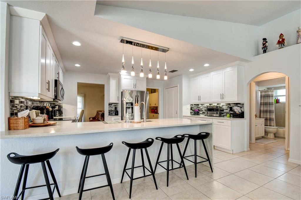 2201 SE 17th Pl, Cape Coral, FL 33990 Photo