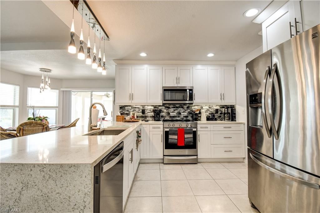 2201 SE 17th Pl, Cape Coral, FL 33990 Photo