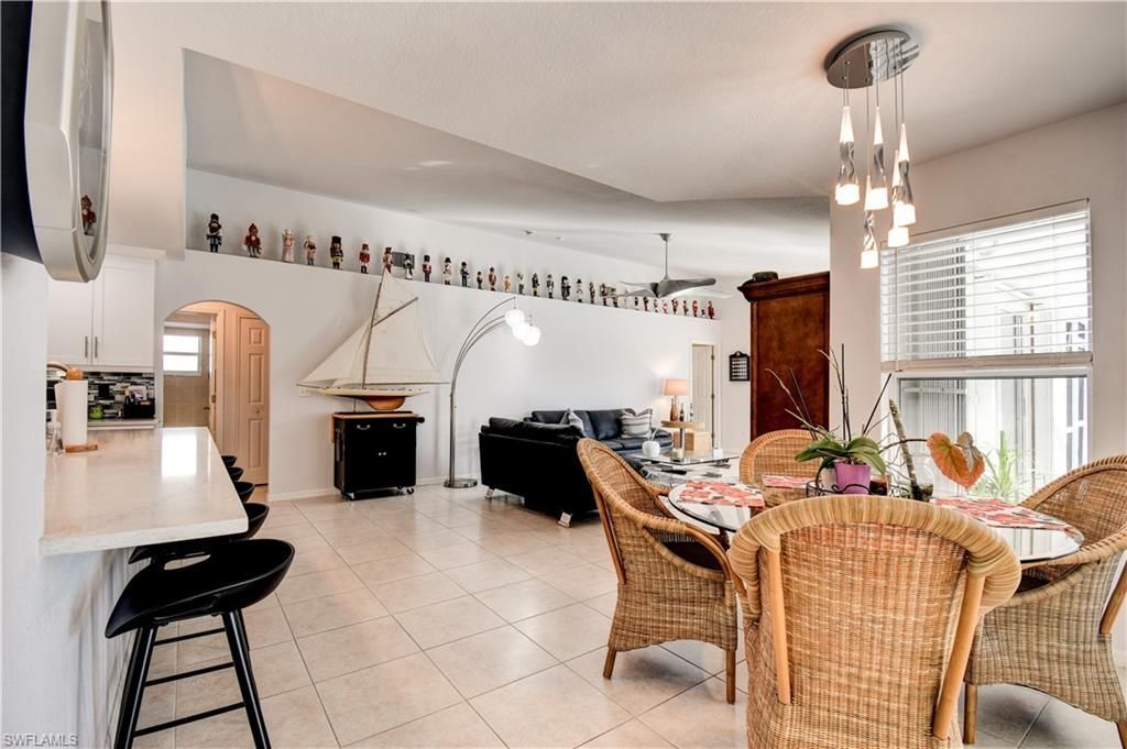 2201 SE 17th Pl, Cape Coral, FL 33990 Photo