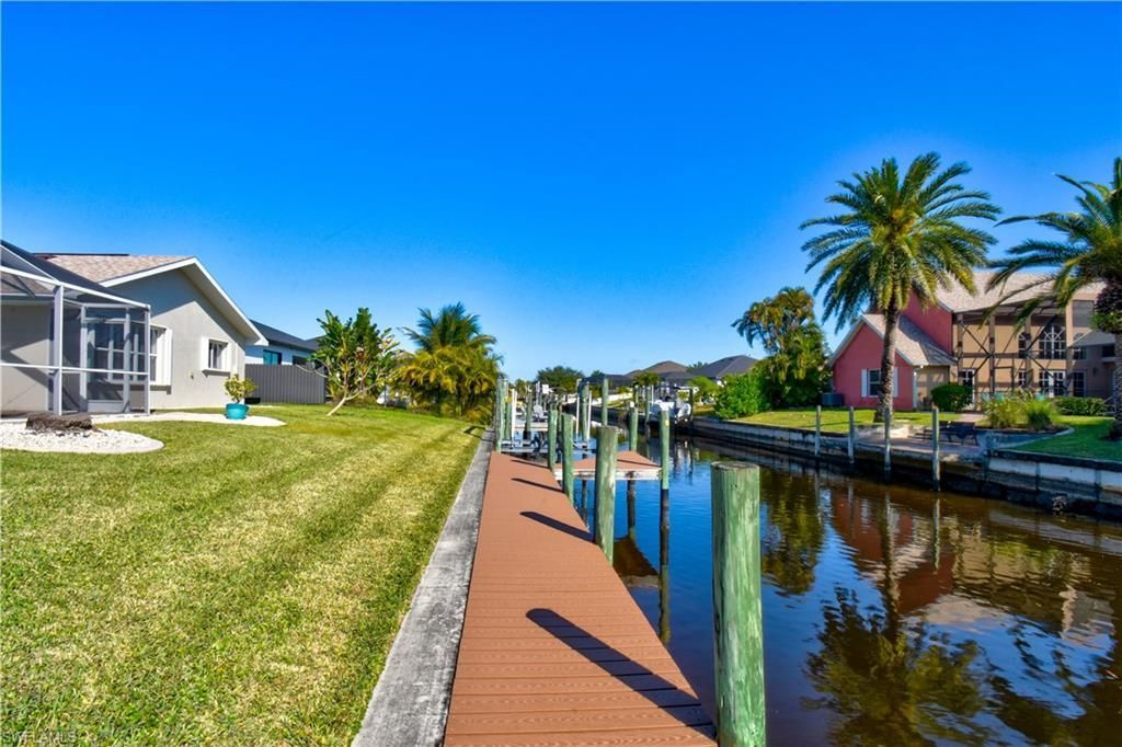 2201 SE 17th Pl, Cape Coral, FL 33990 Photo