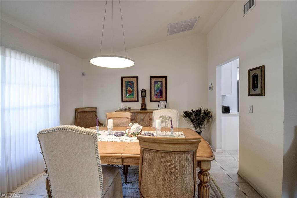 2201 SE 17th Pl, Cape Coral, FL 33990 Photo