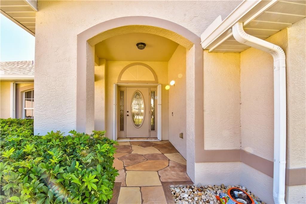 2201 SE 17th Pl, Cape Coral, FL 33990 Photo