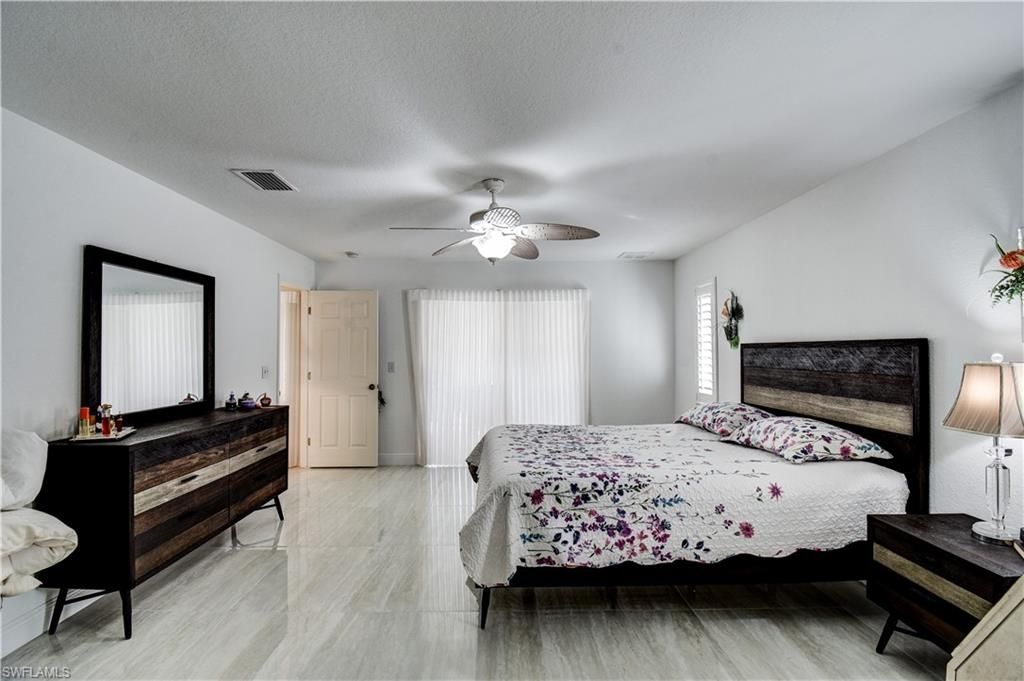 2201 SE 17th Pl, Cape Coral, FL 33990 Photo