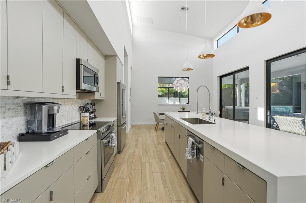 1815 Cape Coral Pkwy W, Cape Coral, FL 33914 Photo