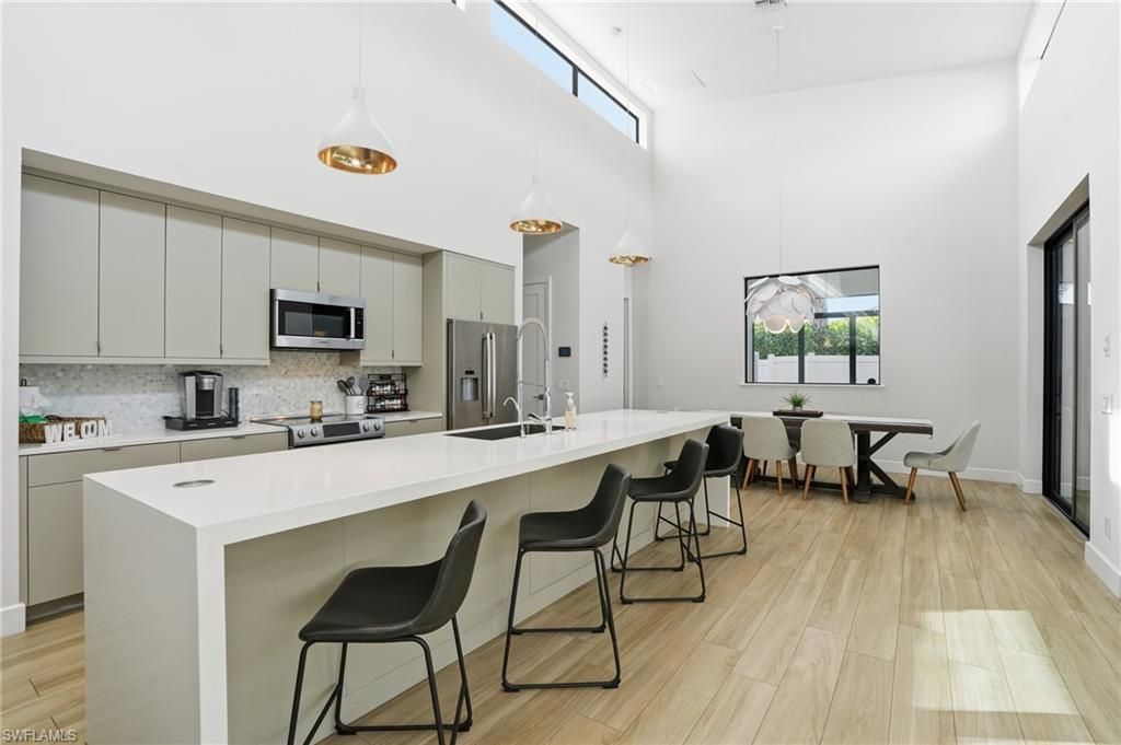 1815 Cape Coral Pkwy W, Cape Coral, FL 33914 Photo