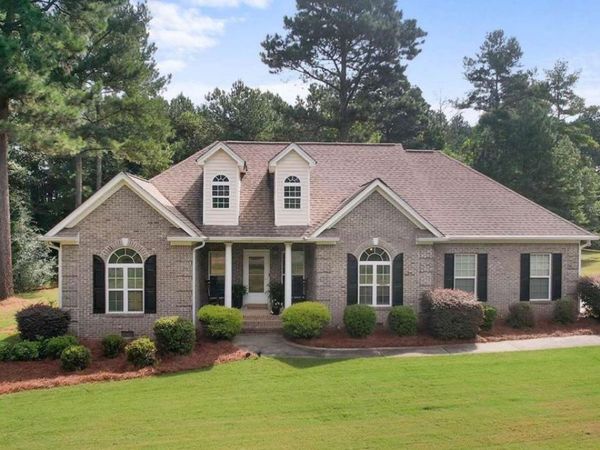 221 Creekside Drive, Arnoldsville, GA 30619