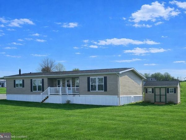 118 LISA CIRCLE, YORK, PA 17406