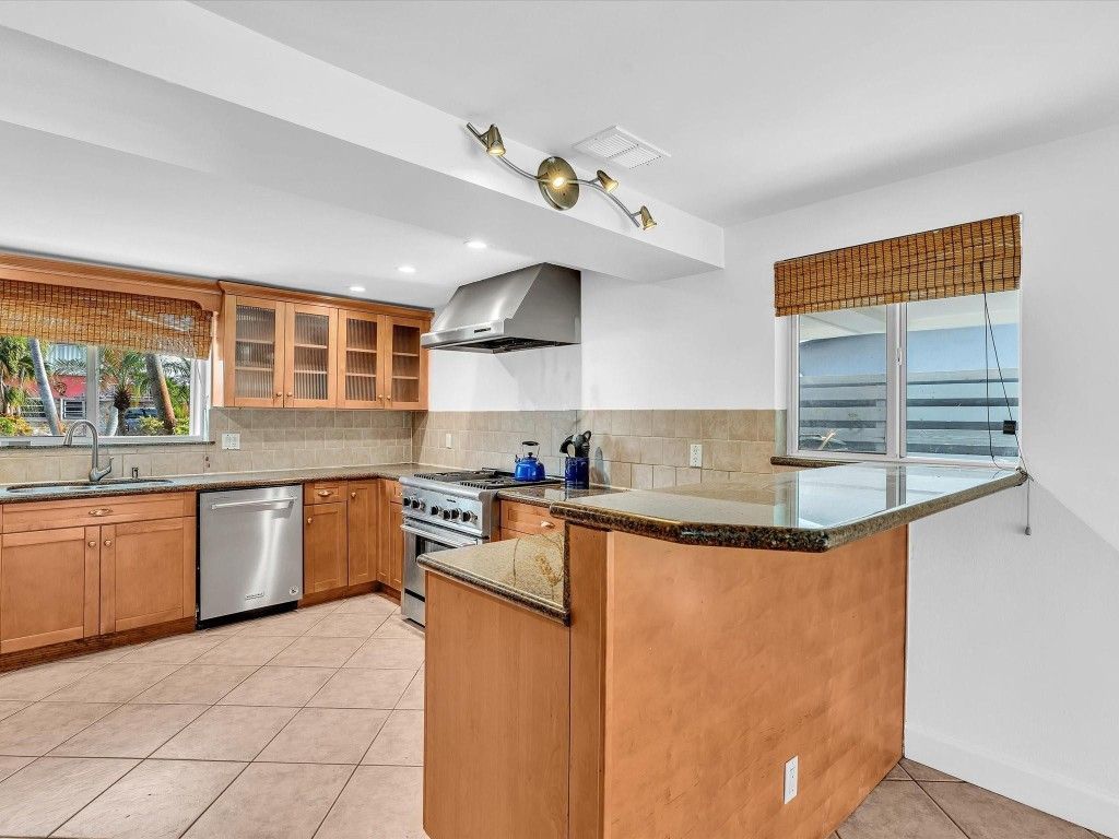 2507 Okeechobee Ln, Fort Lauderdale, FL 33312 Photo