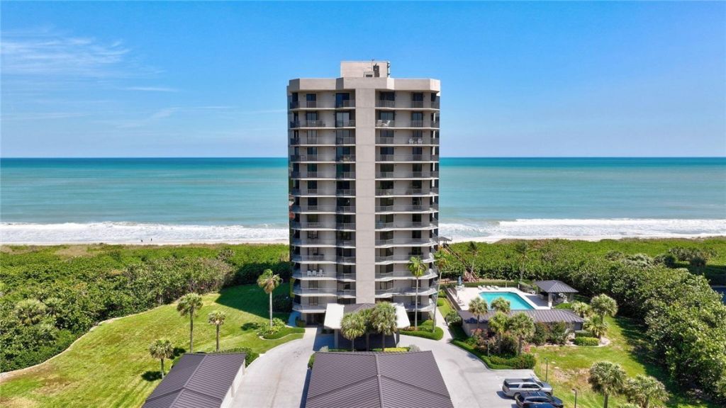 4000 N Highway A1a, Unit 402, Hutchinson Island, FL 34949 Photo