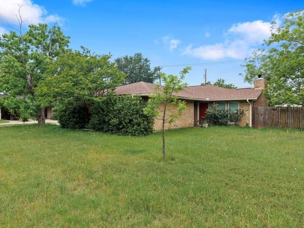 1210 GLENDA DR, Unit A, Round Rock, TX 78681