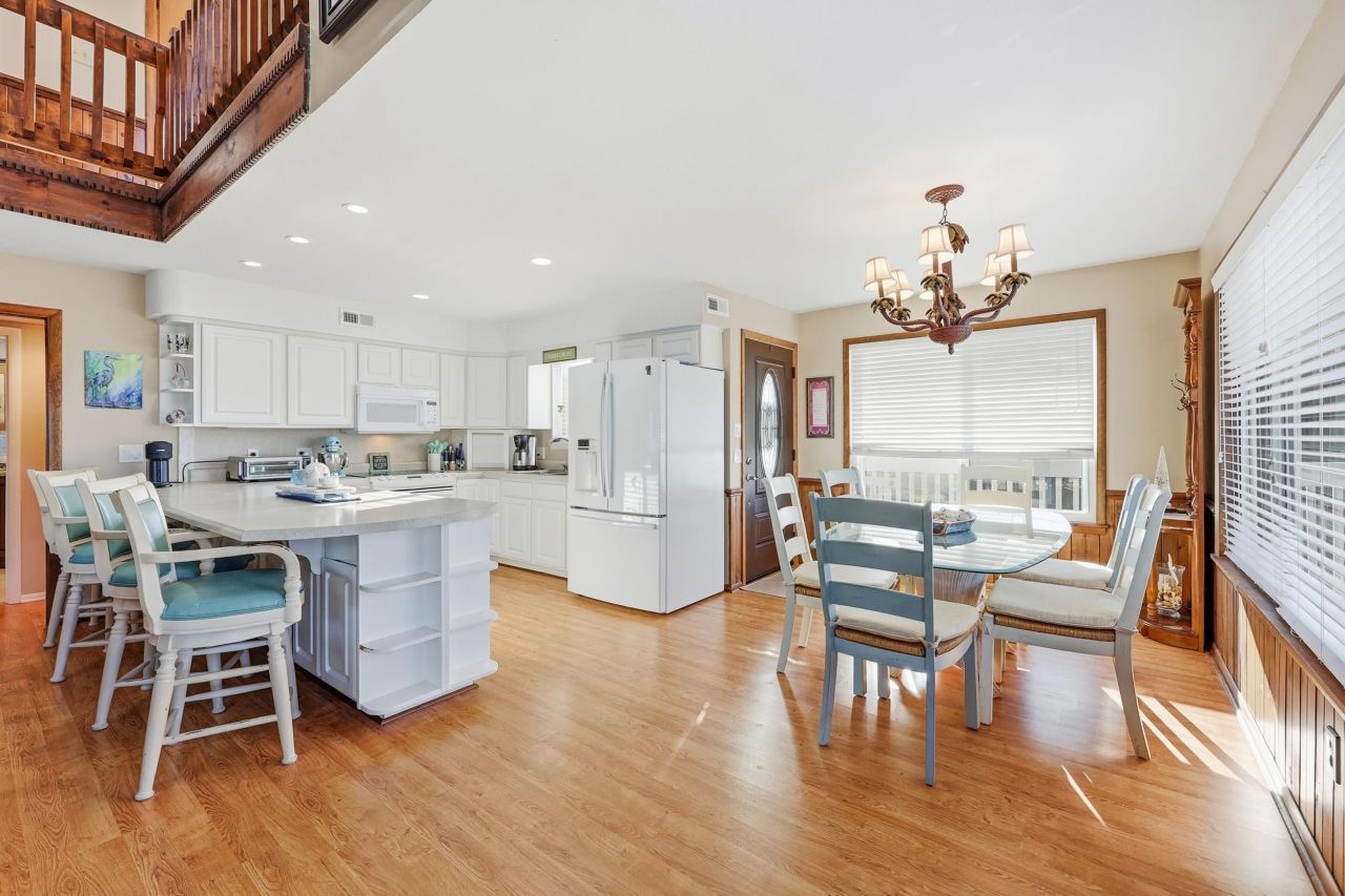 336 56th Ave. N Photo 2