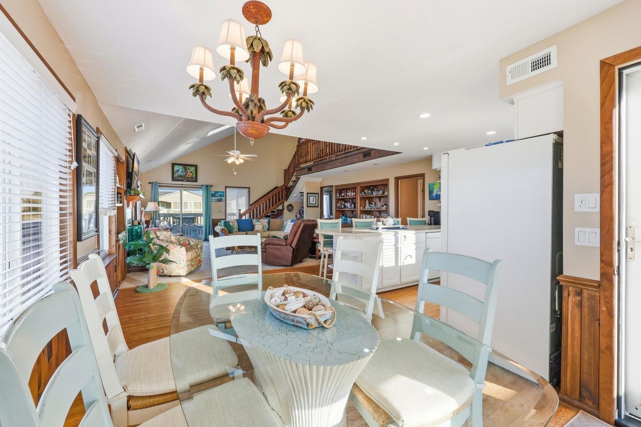 336 56th Ave. N Photo 3