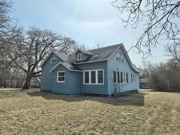 1127 7th Street, International Falls, MN 56649